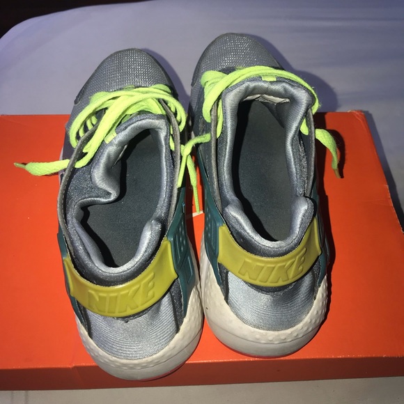 Nike custom huaraches size 5.5y - Picture 2 of 5